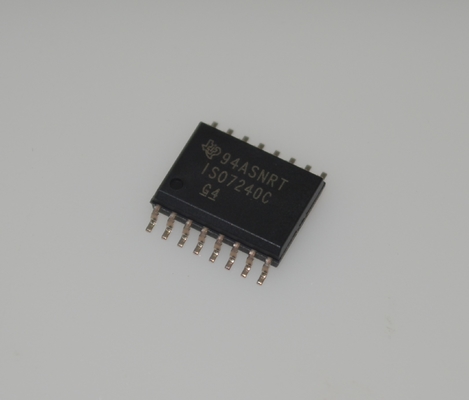 Isolateur numérique à 4 canaux ISO7240CDWR à 100 Mbps Vitesse élevée CMTI (50 kV/μs) Large portée d'alimentation (3V-5.5V) Faible puissance Protection ESD robuste et paquet SOIC-16
