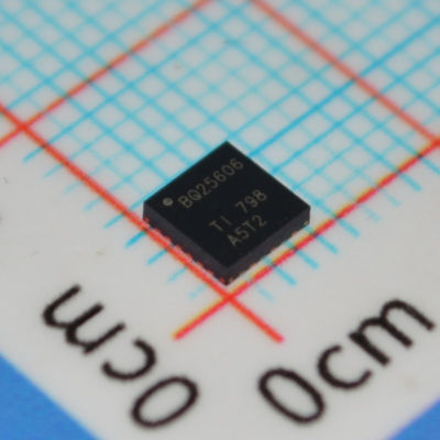 BQ25606RGER 3A IC de charge rapide avec 3,9V-14V entrée I2C contrôle 30V OVP NVDC chemin d'alimentation 3mm × 3mm QFN 92% efficacité MOSFET intégrés et régulation thermique