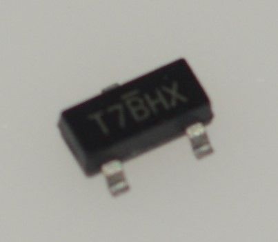 SST4118-T1-E3 Convertisseur de synchronisation haute efficacité (95%) 48V/10A avec large entrée 4V-60V fréquence programmable Protection complète Gestion thermique Taille compacte Faible bruit et contrôle facile