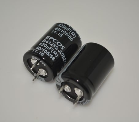 B41252A9827M000 EPCOS/TDK Inducteur à noyau ferrite 820nH Tolérance 10% Courant de saturation 7,8A Courant thermique 9,5A -55°C à +150°C Conforme RoHS Qualité automobile Certifié AEC-Q200
