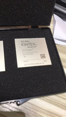 Libérez le FPGA Kintex UltraScale XCKU085 haute performance avec 1,5 million de cellules logiques, 1517 E/S, 8,0 Go/s, 34 Mb BRAM, 5,5 Mb UltraRAM, CI 2.5D, Ethernet 100G
