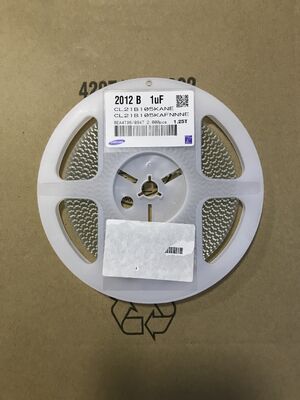 Condensateur multicouche céramique (MLCC) X7R 1µF à haute capacité, boîtier 1206, tension nominale 50V, stabilité en température étendue, faible ESR/ESL, gestion élevée du courant de ripple, performances robustes pour le filtrage de l'alimentation et les applications de découplage industrielles