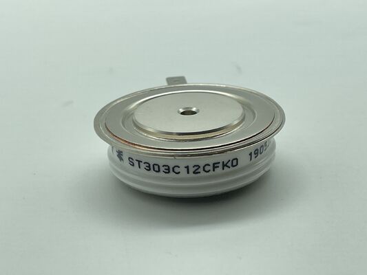 ST303C12CFK0 1200V 300A Module à demi-pont basse vitesse basse perte de court-circuit robustesse intégrée NTC pour moteurs et onduleurs industriels