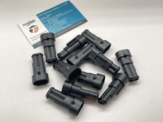 282104-1 2 positions Pas de 5,0 mm Connecteur carte-fil Embase verticale Trou traversant Blindé Verrouillage par friction Polarisé UL 94V-0 pour alimentations et commandes industrielles