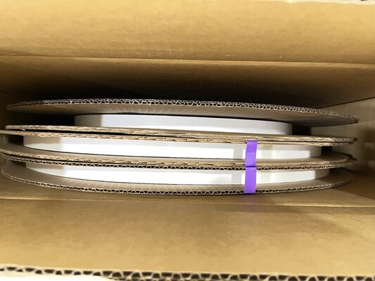 0039000077 Cosse à œillet en laiton étamé de 2,36 mm de diamètre, terminaison à sertir, non isolée, calibre 16-14 AWG, tension nominale 600 V, courant 20 A, conditionnement en bobine pour câblage automobile et industriel