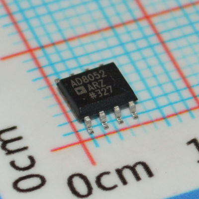 AD8052AR : Amplificateur opérationnel double 300 MHz, vitesse de balayage de 140 V/µs, bruit de 4,5 nV/√Hz, alimentation de ±5 V à ±15 V, SOIC-8, -40 °C à +85 °C