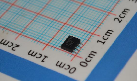 LT1792CS8 1.5A régulateur de faible débit 3.3V/5V/ADJ 1V Débit ± 1% Précision SO-8 -40°C à +125°C Faible bruit