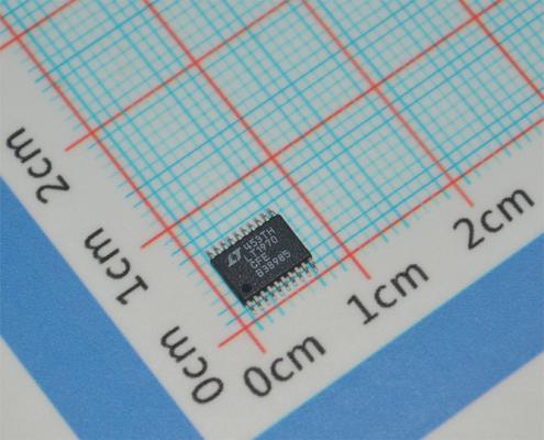 LT1970CFE ±500mA Amplificateur de puissance 3V à ±15V Apport 1MHz Largeur de bande 0,5μV/°C Dérive de décalage 20-TSSOP-EP -40°C à +85°C