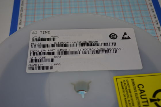 SIT8002AC-13-33E-50.00000T Oscillateur MEMS à 50 MHz ±50 ppm Stabilité 1,8-3,3 V Apport 2,5 mA Faible puissance LVPECL Sortie -40°C à +85°C AEC-Q100 Qualifié