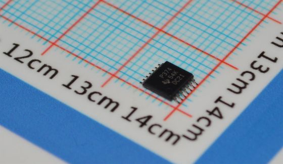 TLC374CPWR Quad CMOS Comparateur 2μs Réponse 2,7-16V Apport 1mV Décalage de sortie Push-Pull TSSOP-14 -40°C à +125°C