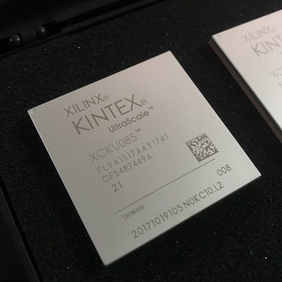 XCKU085-2FLVA1517I FPGA Kintex UltraScale avec 6,8 millions de cellules logiques, émetteurs-récepteurs 16 Gbit/s, boîtier FCBGA 1517 broches, -40°C à +100°C