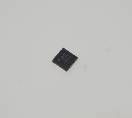 ADM7172ACPZ-R7 6.5V 2A Bruit ultra-faible LDO 1μV RMS Bruit 75dB PSRR @ 1MHz 2.3 à 6,5V Entrée LFCSP-8 -40°C à +125°C