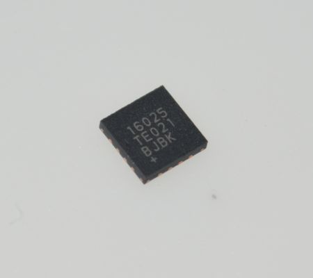 MAX16025TE+ Moniteur de tension à 4 canaux seuils réglables I2C Interface 2,5 à 5,5 V Apport TQFN-16 -40°C à +125°C