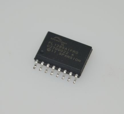 S25FL128SAGMFIR01 128Mb SPI NOR Flash Horloge 104MHz 100K Cycles d'effacement Rétention des données de 20 ans 2.7-3.6V SOIC-16 -40°C à +85°C