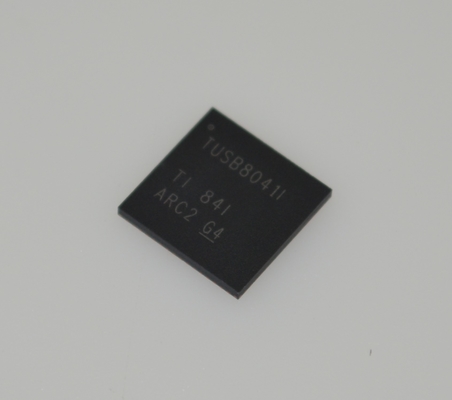 TUSB8041IRGCR Hub USB 3.0 à 4 ports avec vitesse de 5 Gbit/s Faible consommation Compact QFN Température industrielle Protection ESD et Plug-and-Play