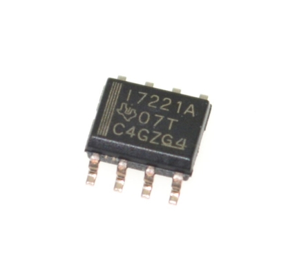 Isolateur numérique ISO7221ADR 1 canal 150 Mbps Isolation haute vitesse 3kVrms 3,1 ns Retard 2,7-5,5 V Voltage large -40 °C à +125 °C SOIC-8 Package