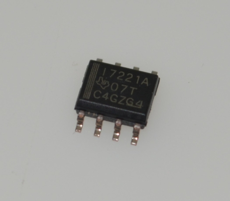 Isolateur numérique ISO7221ADR 1 canal 150 Mbps Isolation haute vitesse 3kVrms 3,1 ns Retard 2,7-5,5 V Voltage large -40 °C à +125 °C SOIC-8 Package