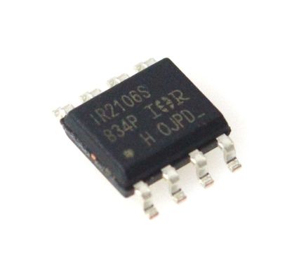 IR2106STRPBF 600V Half-Bridge Driver 200mA Sortie de commutation rapide UVLO, faible retard de propagation SOIC-8 Idéal pour les moteurs et les onduleurs