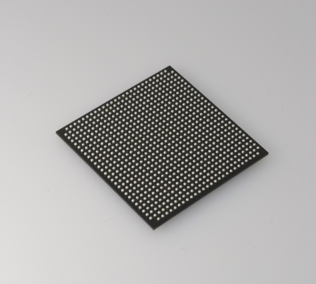 EP4CE115F29I7N Cyclone IV FPGA 114K LEs 3.9Mbit RAM 266MHz Vitesse 1.2V Voltage du noyau 622 broches d'entrée/sortie PCIe Prise en charge de la température industrielle (-40°C à 100°C) Conforme à la réglementation RoHS Package FBGA à 780 broches