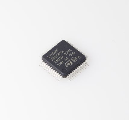 STM32F030C8T6 48MHz Cortex-M0 MCU 64KB Flash 8KB RAM 12 bits ADC à faible coût 5V Tolérant 37 GPIOs et large plage de température pour des conceptions intégrées robustes