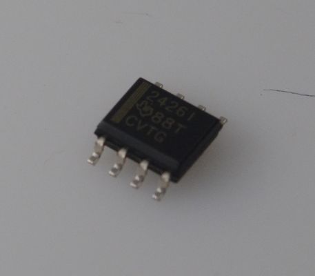 TLE2426IDR - Circuit intégré de référence de masse virtuelle de précision avec une précision de ±0,05 %, sortie de 1 mA, entrée large de 1,4 V à 40 V, faible TC (35 ppm/°C) et protection contre les courts-circuits pour les systèmes à alimentation unique