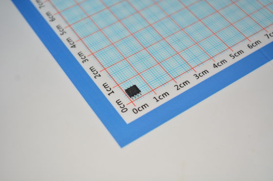ADR02ARZ Précision 5,0V Voltage de référence Bruit ultra-faible 4μVpp 0,02% Précision initiale 3ppm/°C Dérive 10mA Sortie 1,2V à 15V