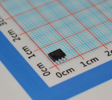 FM24CL64B-GTR 64Kb F-RAM I2C avec 100 000 milliards de cycles d'écriture, temps d'accès de 150 ns, vitesse de 1 MHz, fonctionnement de 2,7-3,6 V, température industrielle et boîtier TSSOP 8 broches