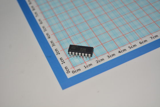 IR2110PBF Driver côté haut/bas avec capacité de 600V 2,5A en crête Alimentation 10V-20V Commutation 120ns Protection UVLO et boîtier PDIP compact