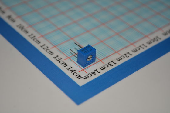 3362P-1-102LF Trimpot 1kΩ 10 tours Potentiomètre de précision ± 10% Tolérance à travers le trou monté élément Cermet réglabilité fiable Idéal pour l'étalonnage et le réglage de circuit