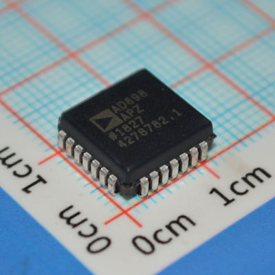 AD698APZ Conditionnaire de signal LVDT ±12V à ±15V Opération 20kHz Largeur de bande 0,25% Liniérité Apport unique/double Plage de température industrielle pour la détection de position et la commande de mouvement