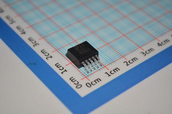 AP1501-K5G-13 Convertisseur abaisseur 5V/3A avec entrée 4.5-40V 90% d'efficacité Faible courant de repos Arrêt thermique Fréquence 500kHz and Boîtier SOT-23