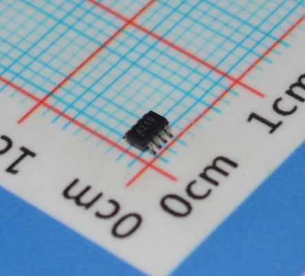 INA219AIDCNR Moniteur de courant/puissance de haute précision avec interface I2C 0,1% de précision 26V Range, faible décalage bidirectionnel de détection Mini SOT-23 Package étalonnage et alertes programmables