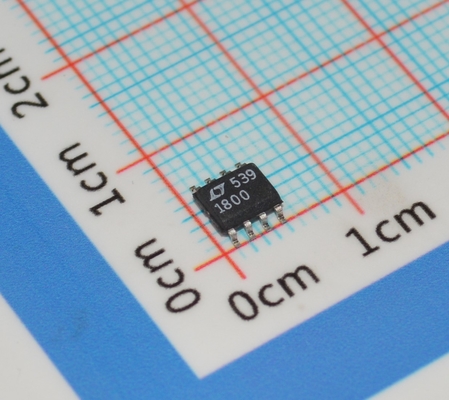 LT1800CS8#PBF Amplificateur opérationnel (Op Amp) 100MHz Gain BW 450V/µs Vitesse de balayage 3.5nV/√Hz Bruit 2.7-12.6V Alimentation Entrée/Sortie Rail-to-Rail Boîtier SOIC 8 broches -40°C à 85°C Faible consommation