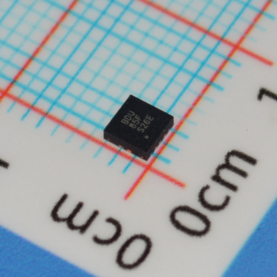 TPS61027DRCR 5V 1.2A Boost Converter avec 95% d'efficacité 2.7-12V Entrée 1.2MHz Mode d'économie d'énergie de fréquence Commutateur interne Démarrage en douceur et arrêt thermique dans le paquet VSON à 10 broches