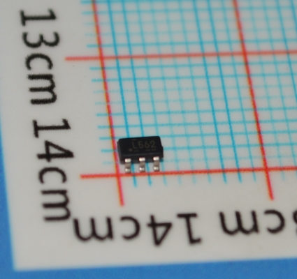 TPS560200DBVR Convertisseur Buck synchrone 3,3 V 0,6 A avec 95 % d'efficacité, entrée 4,5-17 V, fréquence 1,2 MHz, mode Eco, compensation interne, démarrage progressif et protection thermique en boîtier SOT-23