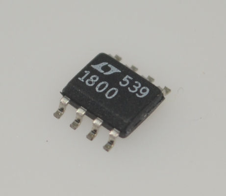 LT1800CS8 Amplificateur Opérationnel 100 MHz à Grande Vitesse 400 V/µs de Vitesse de Balayage Faible Décalage de 3,5 mV Sortie Rail-to-Rail Alimentation de 5 V à ±5 V IB de 7 nA SOIC-8 Peu Encombrant pour Filtres/Pilotes ADC