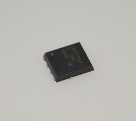 CSD17522Q5A 25V/4.7mΩ MOSFET NexFET avec 40A en pointe, 1.5V Max VGS(th), Qualifié AEC-Q101, Boîtier SON 5x6mm, Sans halogène et Qg and Qgd ultra-faibles