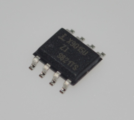 X9015US8IZ 100-Tap Simple XDCP™ avec Interface SPI Mémoire Non Volatile & Rappel de Mise sous Tension Fonctionnement 2.7V-5.5V ±20% Tolérance R 35kΩ R-Tempco pour une Performance Stable