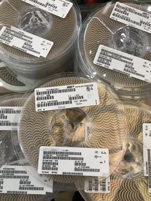 TAJA475K010RNJ 4.7μF 10V Condensateur au tantale 10% Tol 1310 Casse faible ESR Haute fiabilité AEC-Q200 Large plage de température qualifiée pour les applications automobiles et industrielles