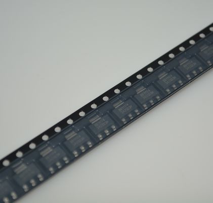 REG1117-3.3 Régulateur de tension 3,3 V ultra-faible chute de tension et haute précision avec limite de courant de sortie de 1 A, protection thermique et activation dans des boîtiers miniatures