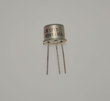 2N1711 NPN Transistor 50V/600mA 100MHz Fréquence basse saturation Voltage élevé bêta TO-39 Package métallique Plage de température industrielle Commutation fiable Amplification à usage général