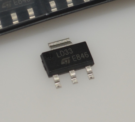 Régulateur de tension LDO LD1117S33CTR 3.3V avec sortie 1A Faible tension de chute Haute précision Protection contre les surintensités et la surchauffe Stable avec des condensateurs céramiques Boîtier SOT-223