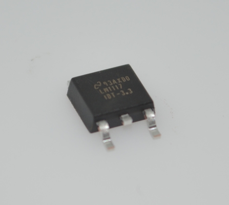 LM1117IDTX-3.3/NOPB Régulateur LDO 3,3 V 800 mA avec faible chute de tension de 1 V Précision 0,4 % Protection contre les surintensités et la surchauffe Stable avec des condensateurs céramiques Boîtier SOT-223 Plage de température -40 °C à +125 °C