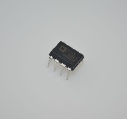OP275GPZ Renommé amplificateur audio avec mélange bipolaire / JFET 5MHz Largeur de bande 22V / μs Taux de glissement bas 6nV /√Hz Bruit élevé 10mA Drive ±4 à ±22V Plage et DIP-8 / SOIC-8 Package