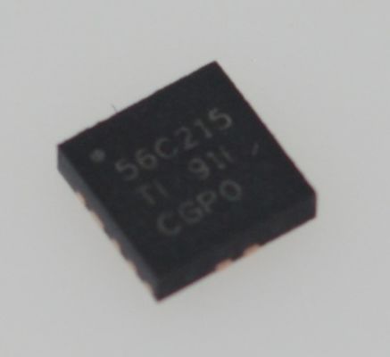 TPS56C215RNNR 15A 3,8-17V Convertisseur de boucle synchrone avec 0,5% de précision 550kHz Puissance de fréquence Bonne capacité de compensation interne Arrêt thermique et flancs humides