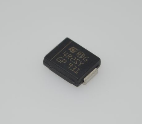 Ultra-rapide 75ns STTH4R02SY 4A 200V Réducteur de puissance très faible Vf and Qrr Opération à haute température AEC-Q101 Qualifié sans halogène ESD Package DPAK robuste