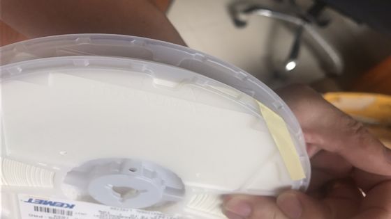 C0603C221J5GACTU 220pF 50V C0G/NP0 0603 MLCC doté d'une tolérance de 5% Performance ultra-stable Haute fréquence Basse perte -55°C à +125°C et conformité RoHS