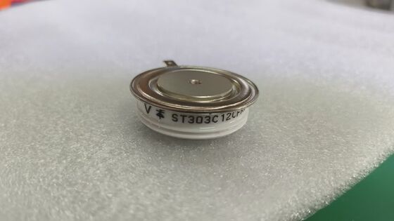 VS-ST303C12CFK0 1200V 300A Module IGBT Faible Vce (sat) Faible Perte Haute Robustesse Intégré NTC Commutation rapide Pour les entraînements industriels et les onduleurs UPS