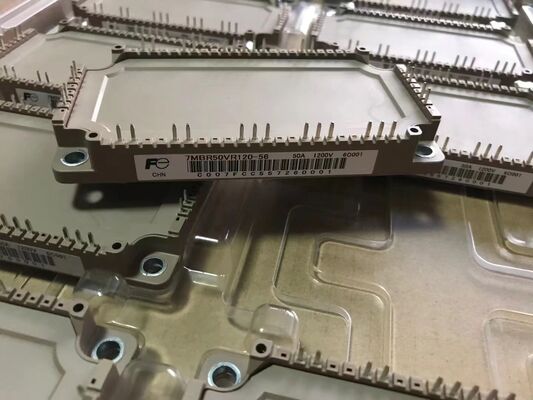 7MBR50VR120-56 1200V 50A PIM Module rectificateur intégré Inverseur et frein à faible perte Isolement élevé intégré NTC Paquet compact pour les entraînements de moteurs industriels et les UPS