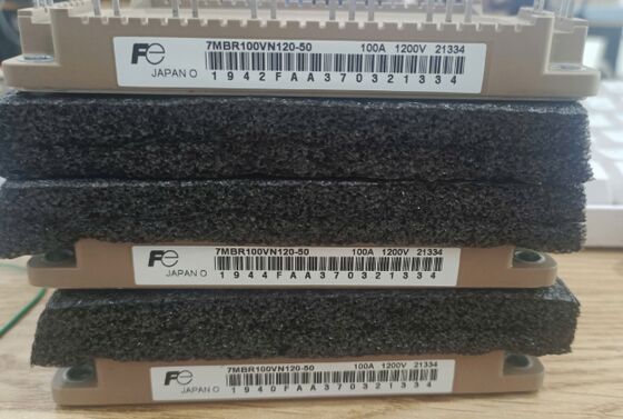 7MBR100VN120-50 1200V 100A PIM Module intégré rectificateur et onduleur Faible perte Isolation élevée intégré NTC Paquet compact pour les entraînements de moteurs industriels et les UPS